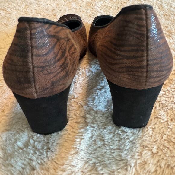 Proxy Women's sz 7 Heels Pumps Made In Spain Brown leather snakeskin square toe - Picture 8 of 10